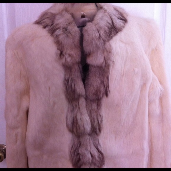 New Rabbit fur coat - Picture 2 of 4